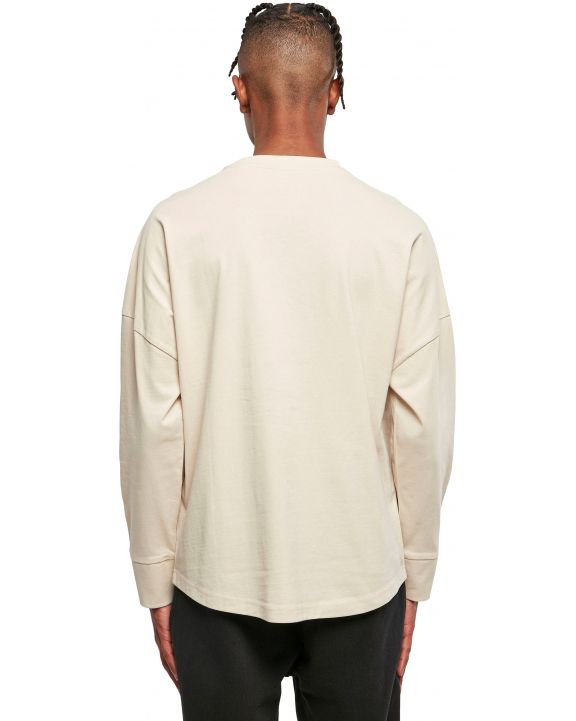 T-shirt BUILD YOUR BRAND Oversized Cut On Sleeve Longsleeve voor bedrukking & borduring