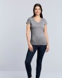 T-shirt GILDAN Softstyle® Fitted Ladies' V-neck T-shirt voor bedrukking &amp; borduring