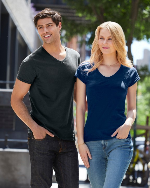 T-shirt GILDAN Softstyle® Fitted Ladies' V-neck T-shirt voor bedrukking &amp; borduring
