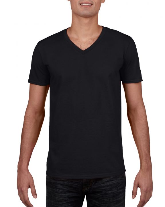 T-Shirt GILDAN Softstyle Euro Fit Adult V-Neck T-Shirt personalisierbar